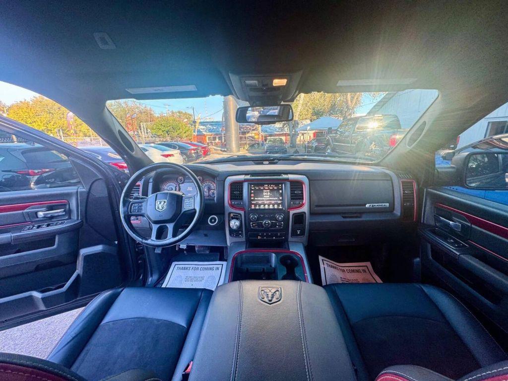 Ram 1500 Crew Cab - Thumbnail 2