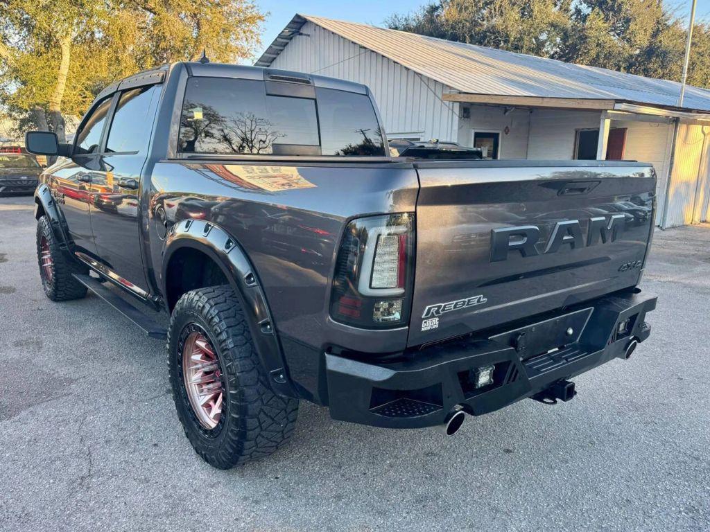 Ram 1500 Crew Cab - Thumbnail 10