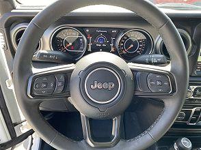 Jeep Gladiator Sport - View 1