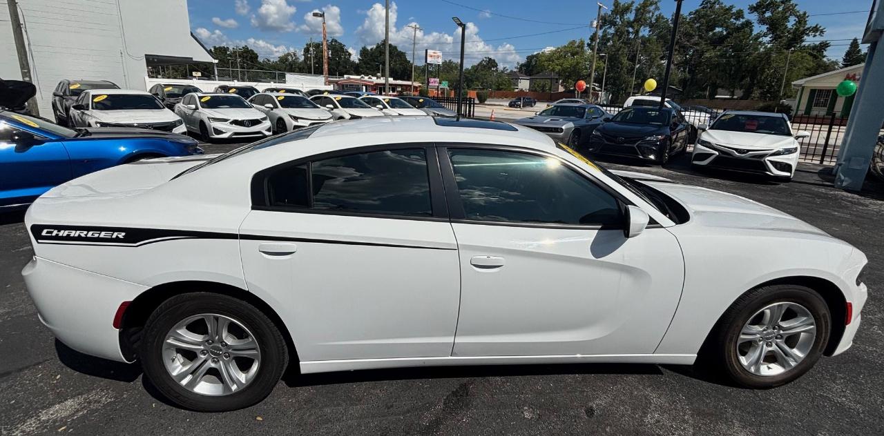 Dodge Charger - Thumbnail 5