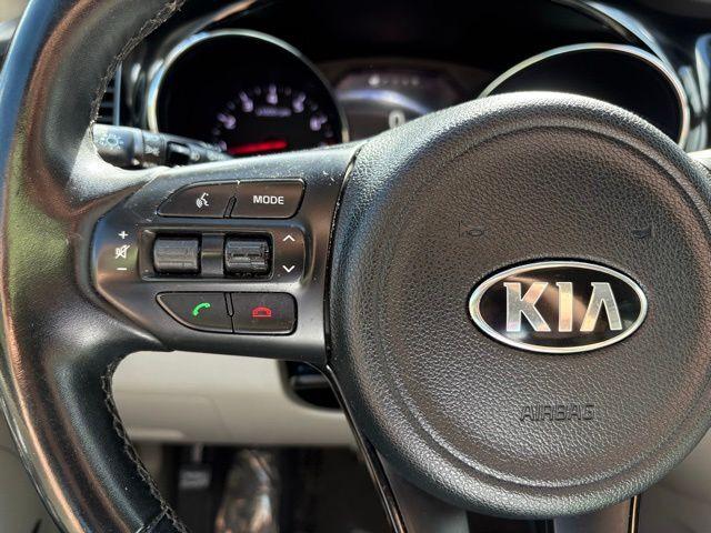 Kia Sedona - Thumbnail 15