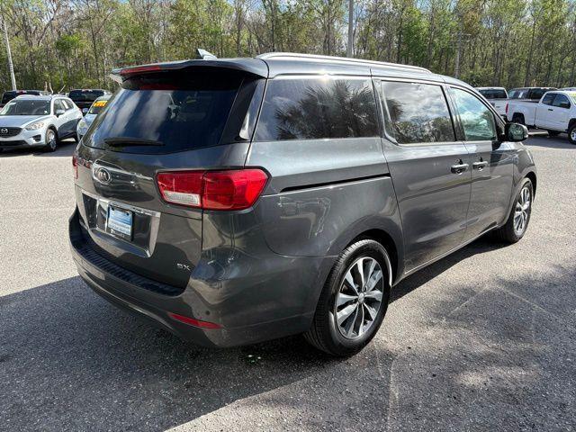 Kia Sedona - Thumbnail 5