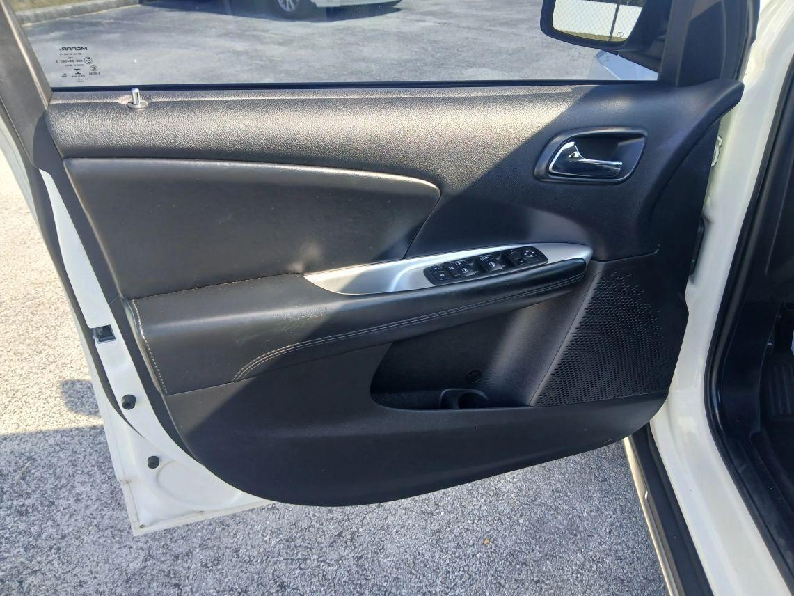 Dodge Journey - Thumbnail 11