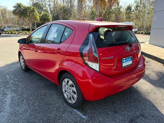Toyota Prius c - Thumbnail 3