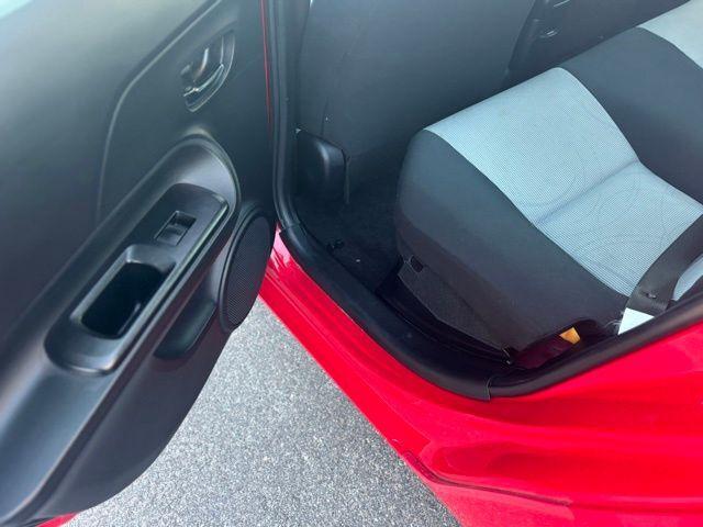 Toyota Prius c - Thumbnail 19