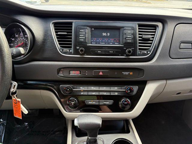 Kia Sedona - Thumbnail 20