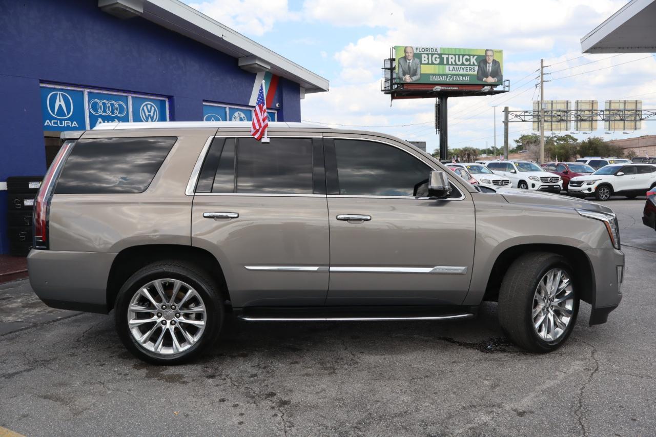 Cadillac Escalade2Wd 4Dr Luxury - Thumbnail 2