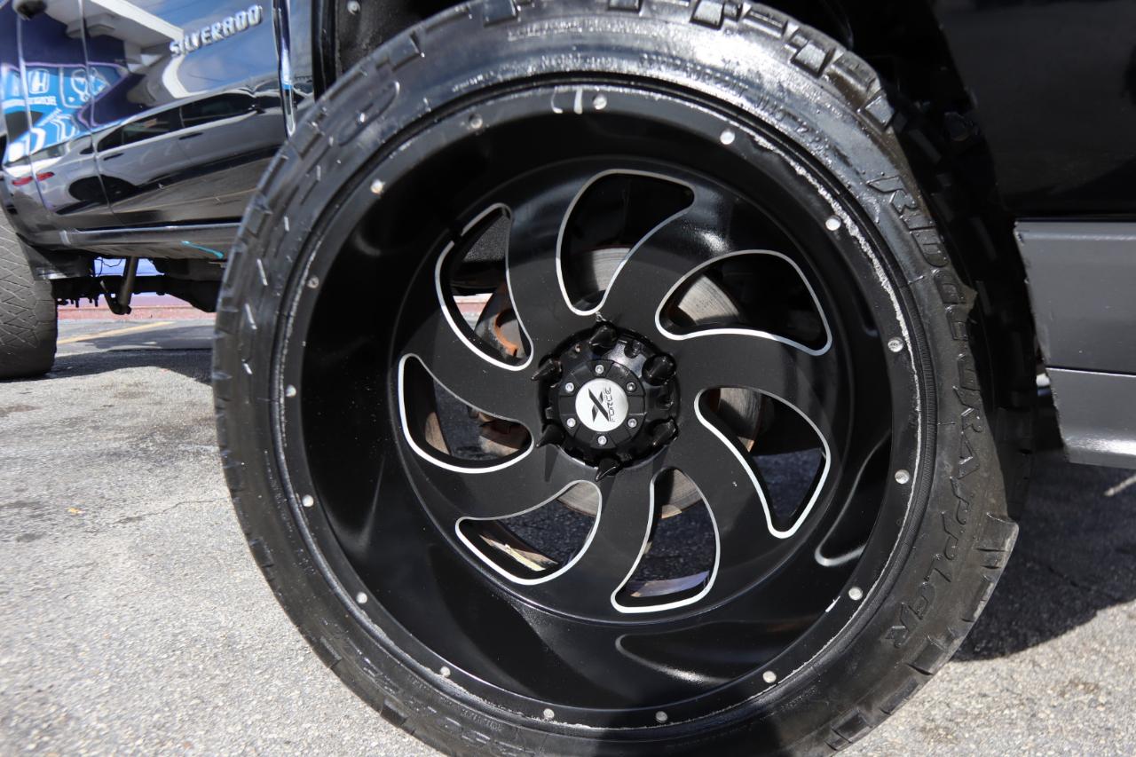 Chevrolet Silverado 15002Wd Double Cab 143.5" Work Truck - Thumbnail 3