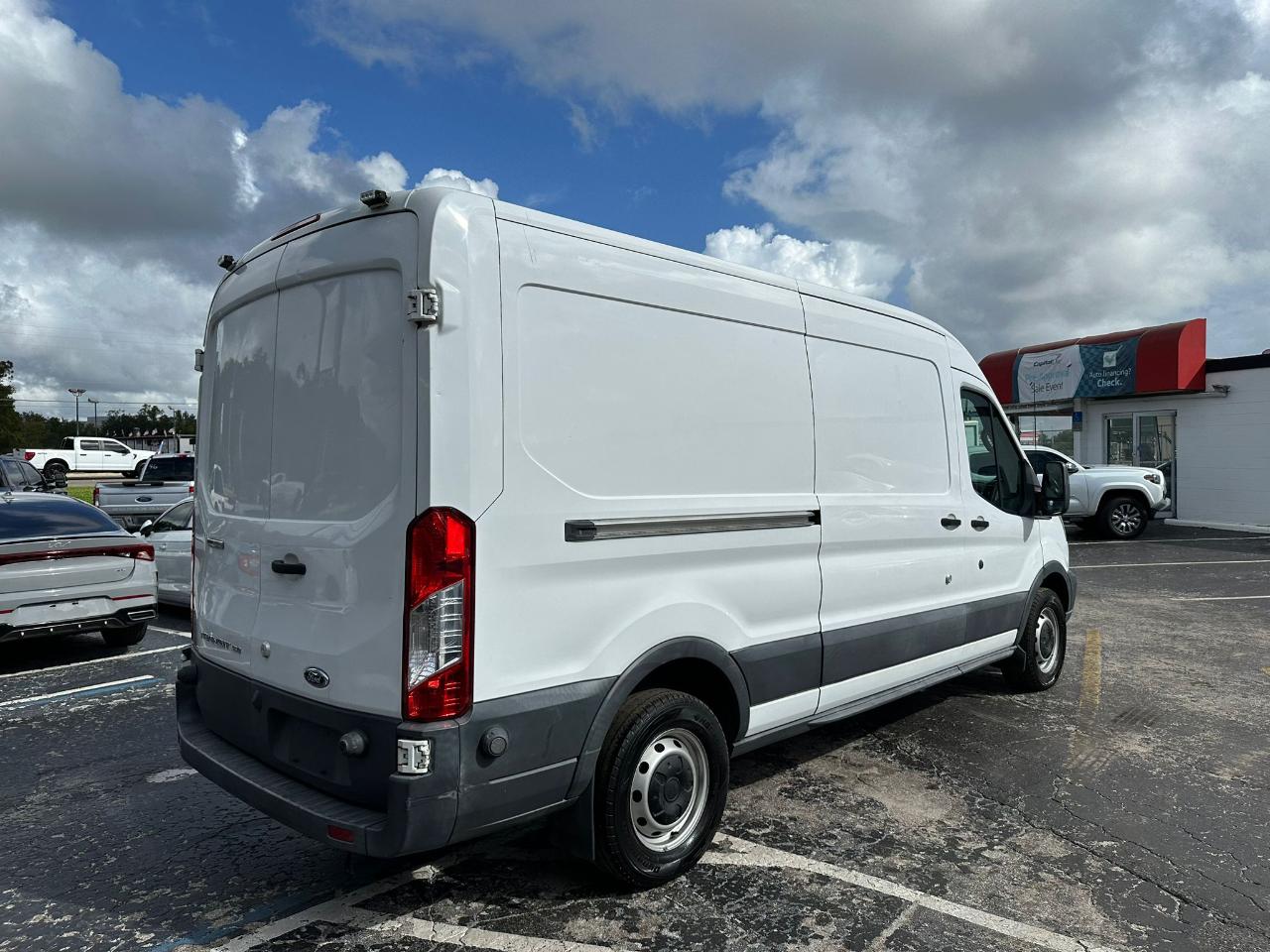 Ford Transit150 Van Med. Roof W/Sliding Pass. 148-In. Wb - Thumbnail 7