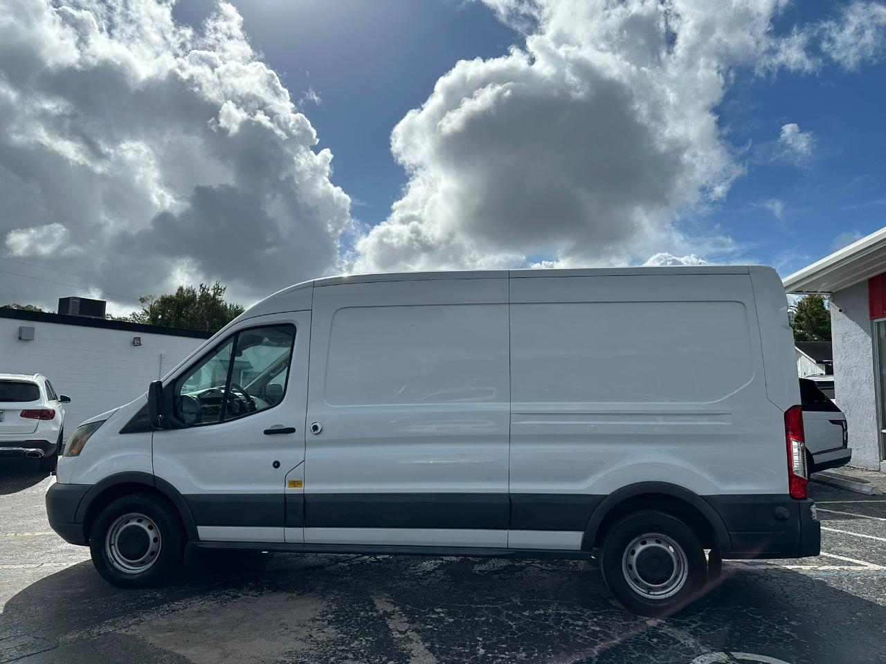 Ford Transit150 Van Med. Roof W/Sliding Pass. 148-In. Wb - Thumbnail 4