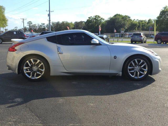 NISSAN 370Z - Thumbnail 3