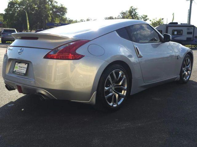 NISSAN 370Z - Thumbnail 4