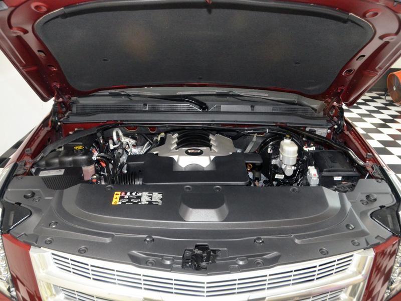 Cadillac Escalade Premium Luxury 4Wd With / Lpo *4Wd*Radiant &Amp; Performance Brake Pkgs* 20,700 Mi* - Thumbnail 11