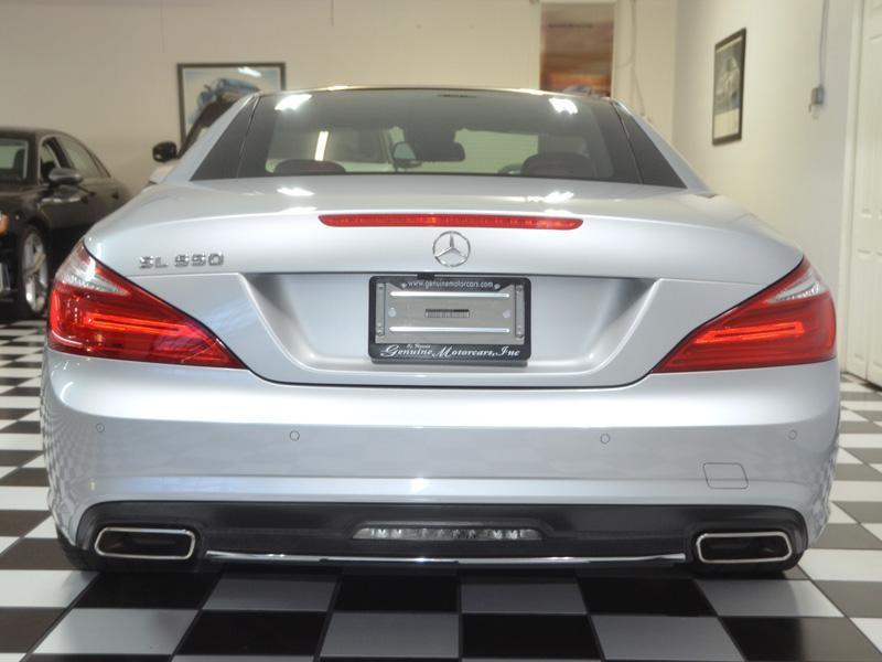 Mercedes-Benz Sl 550 *4.7 V8*Driver Assist*19&Quot; Wheels*25K Miles*Fl Car* - Thumbnail 8