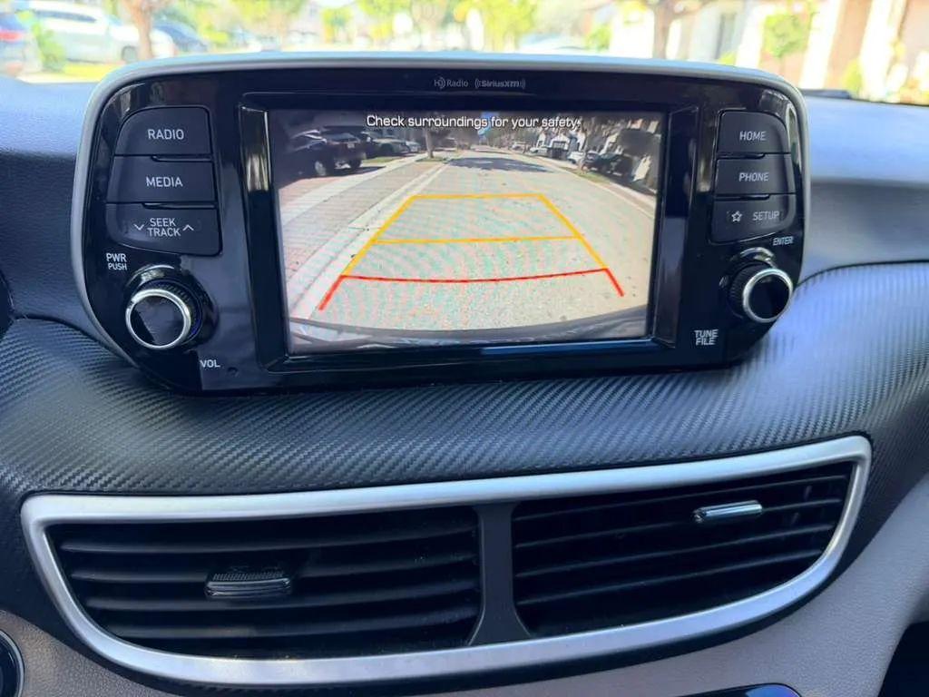 Hyundai Tucson - Thumbnail 2