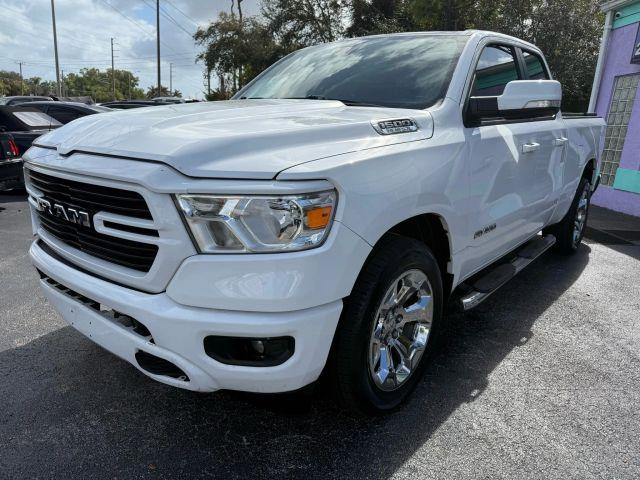 RAM 1500 QUAD CAB - Thumbnail 4