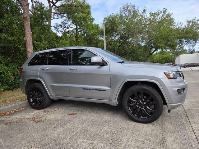 Jeep Grand Cherokee Altitude - View 1