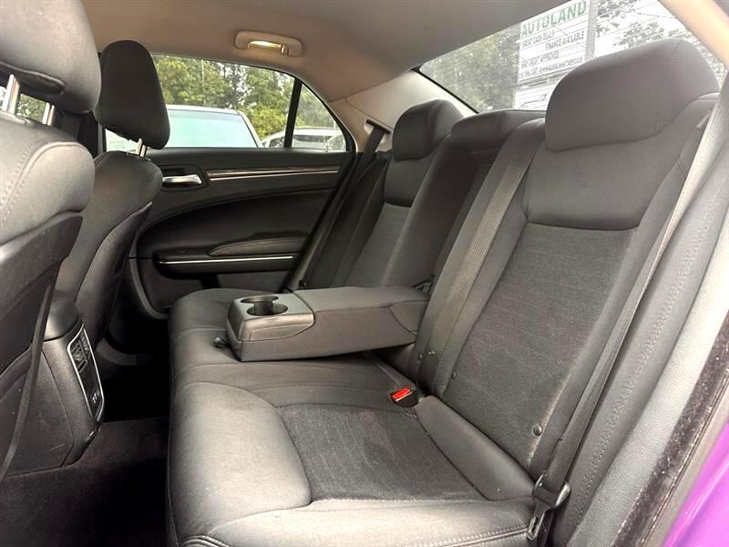 Chrysler 300Touring - Thumbnail 16