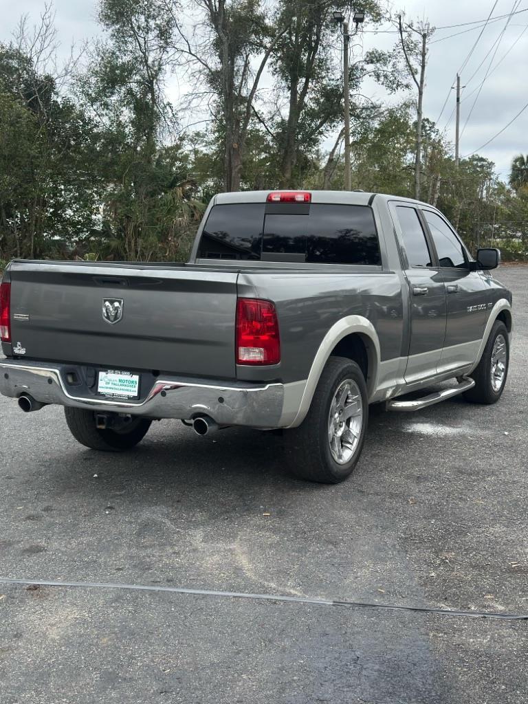 Dodge 15002Wd Quad Cab 140.5" Laramie - Thumbnail 3