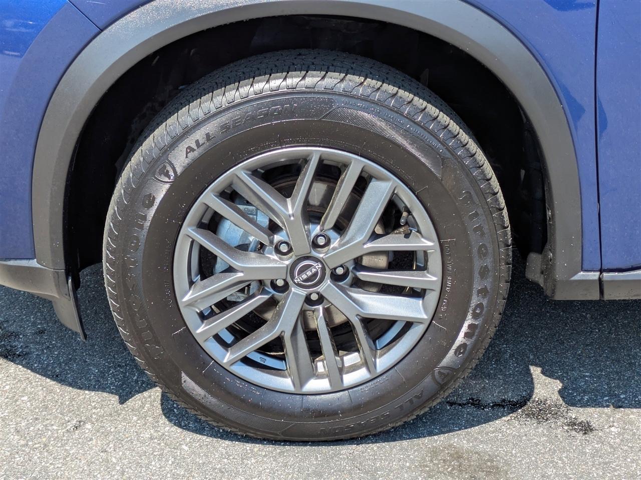 Nissan Rogues - Thumbnail 10