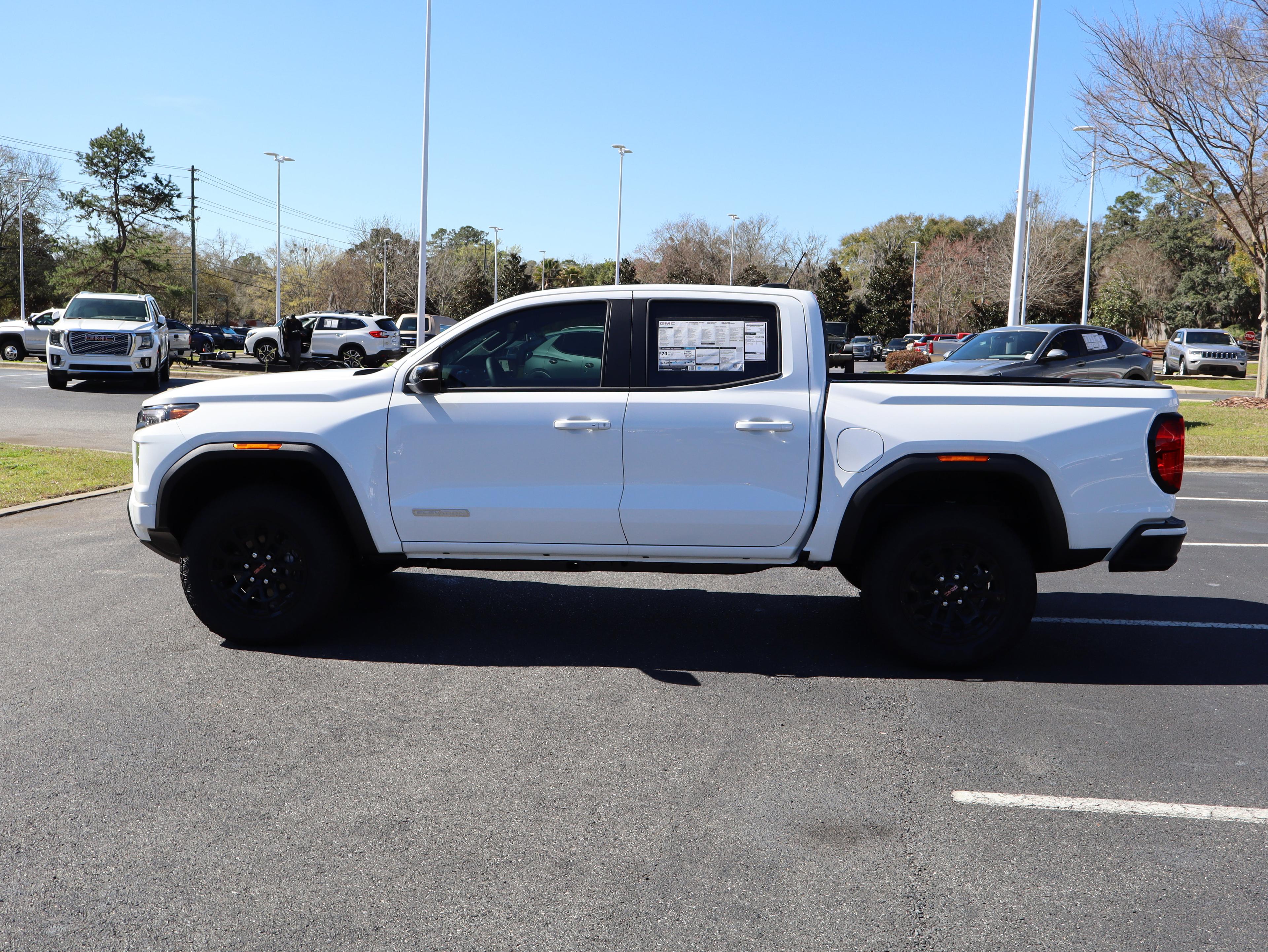 Gmc Canyon Elevation Rear Wheel Drive Crew Cab - Thumbnail 6