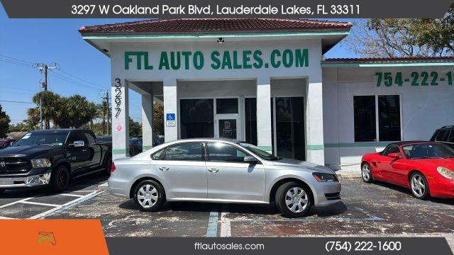 Volkswagen Passat - View 1