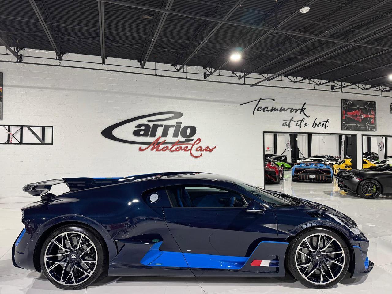 Bugatti Divo - Thumbnail 8