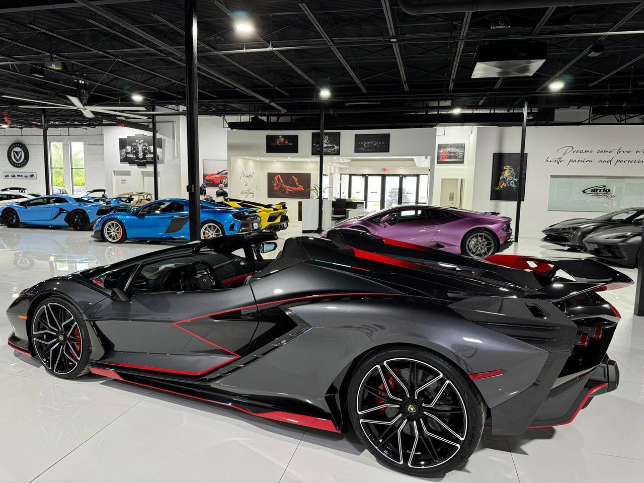 Lamborghini Sian Roadster - Thumbnail 5