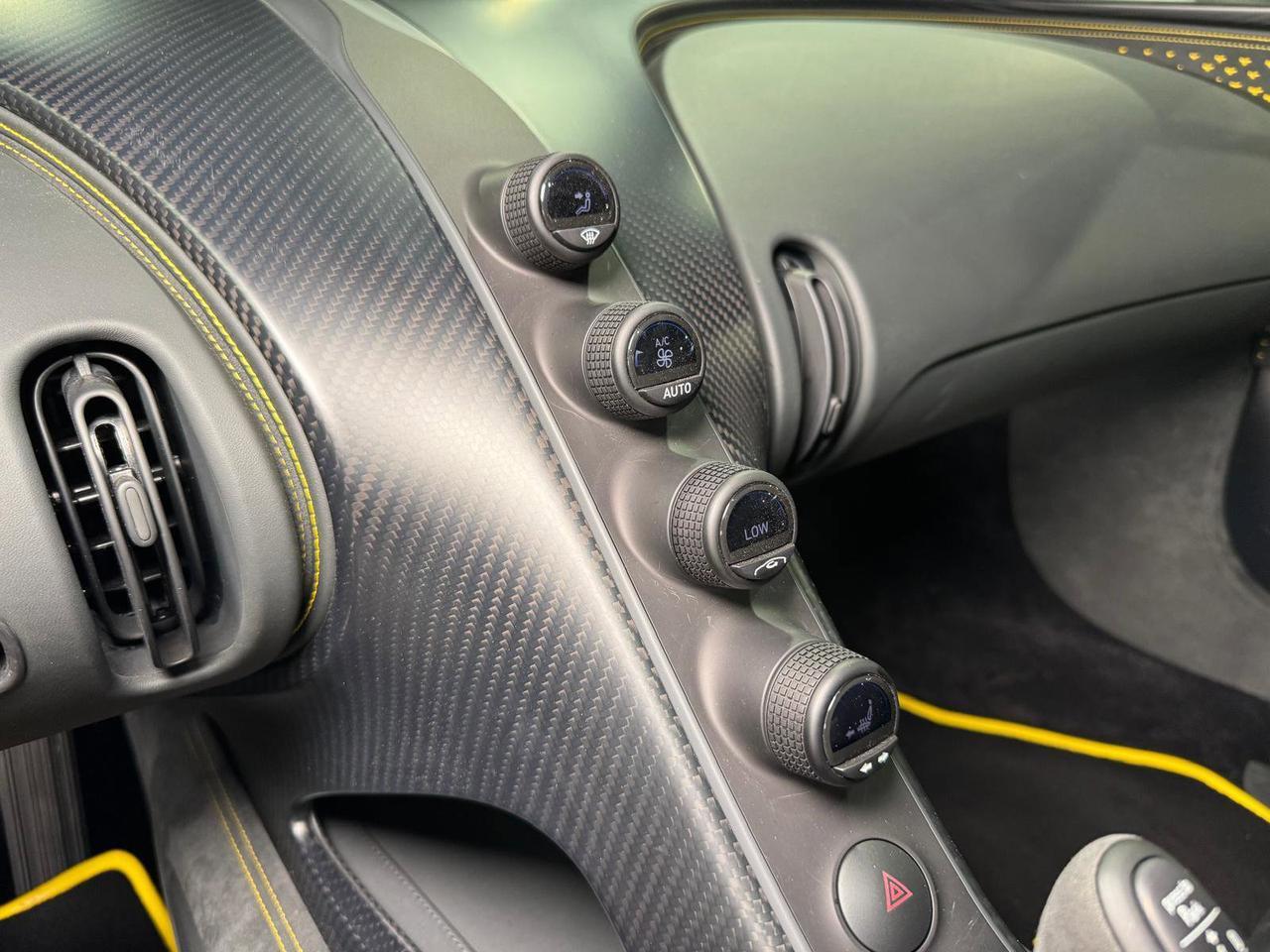 Bugatti Chiron Pur Sport - Thumbnail 19