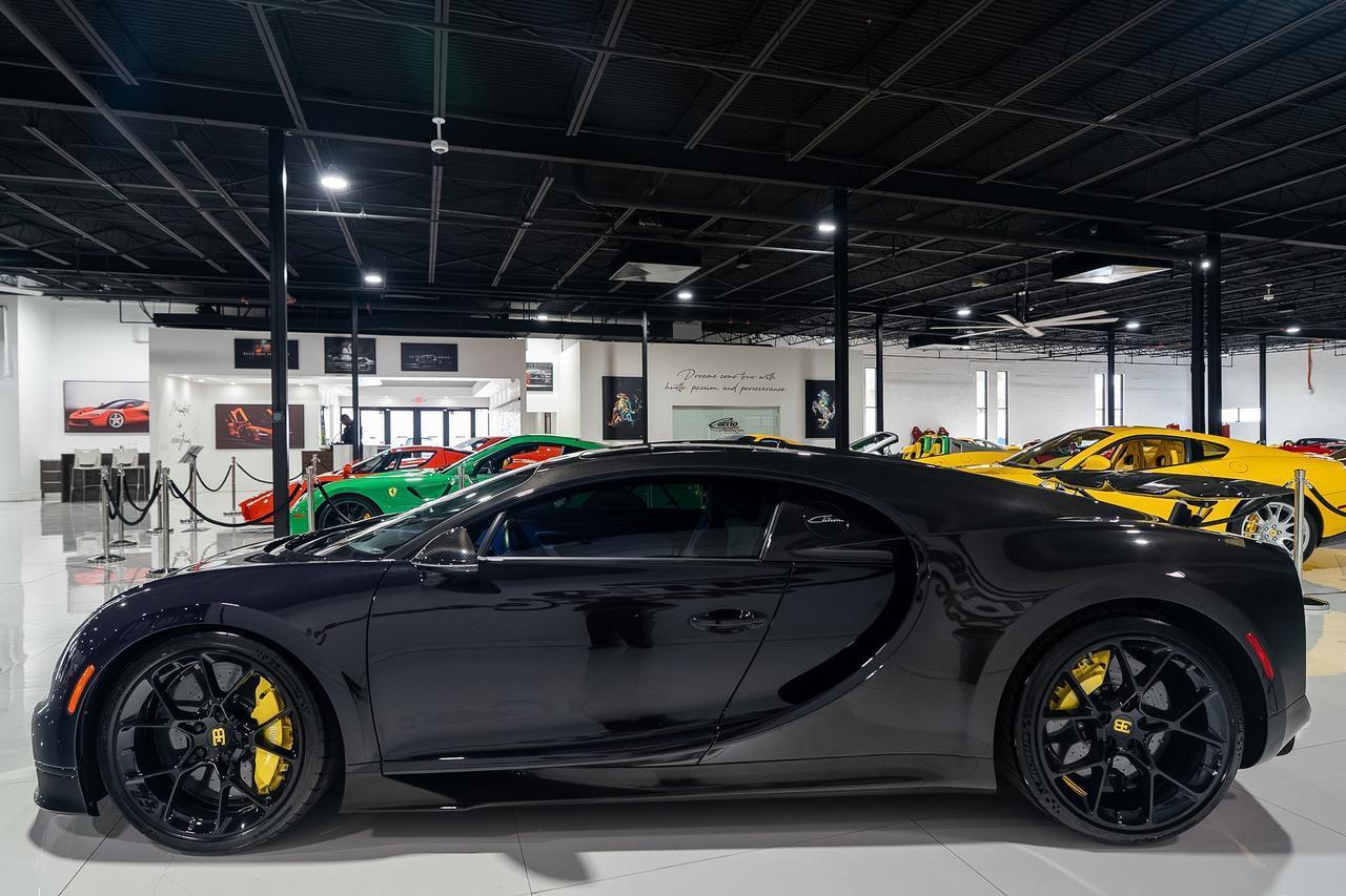 Bugatti Chiron - Thumbnail 4