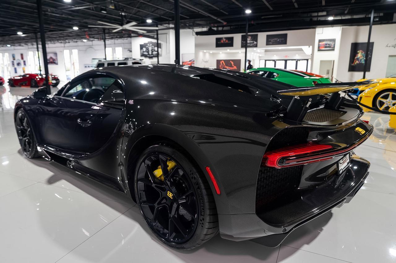 Bugatti Chiron - Thumbnail 5