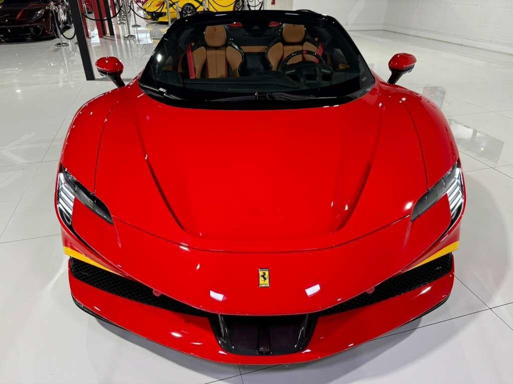 Ferrari SF90 Spider - Thumbnail 2