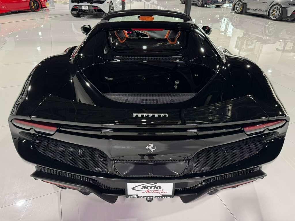 Ferrari 296 GTS - Thumbnail 6