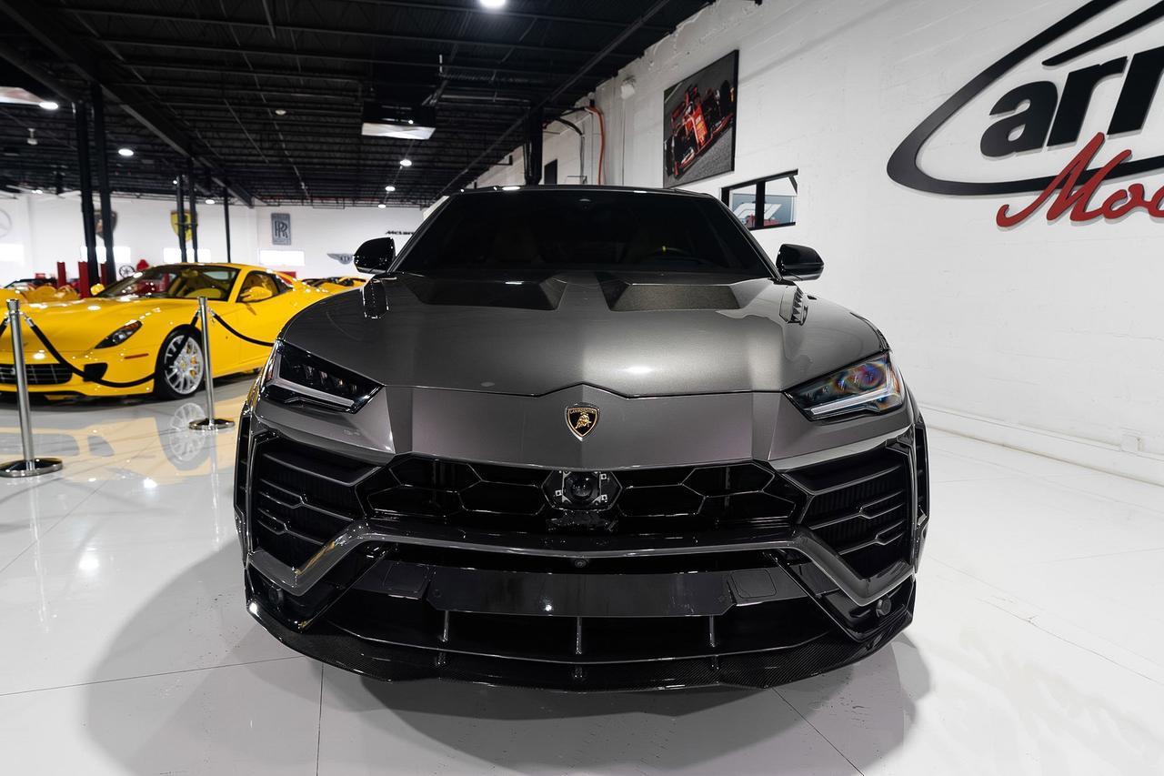 Lamborghini Urus - Thumbnail 2