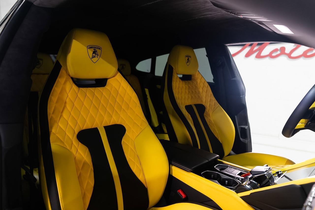 Lamborghini Urus - Thumbnail 11