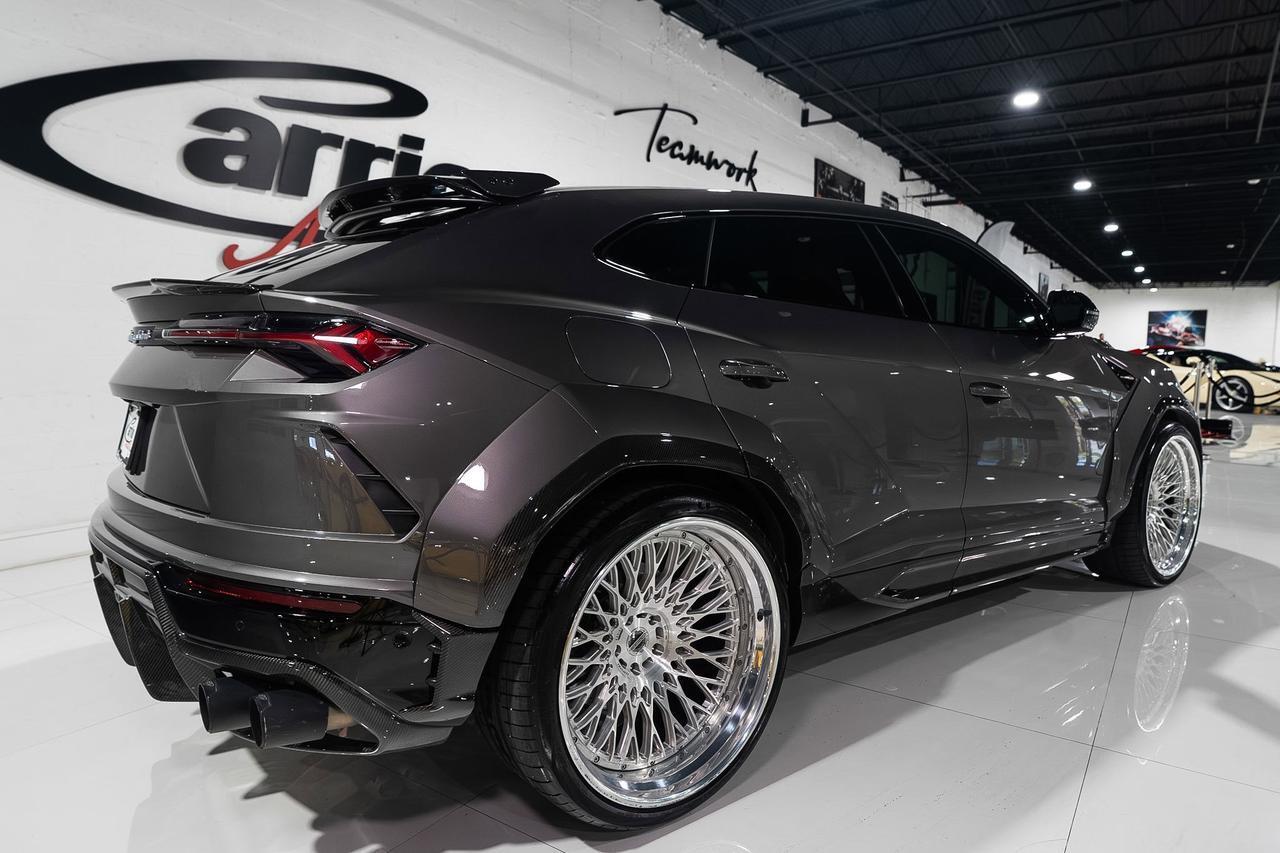 Lamborghini Urus - Thumbnail 6