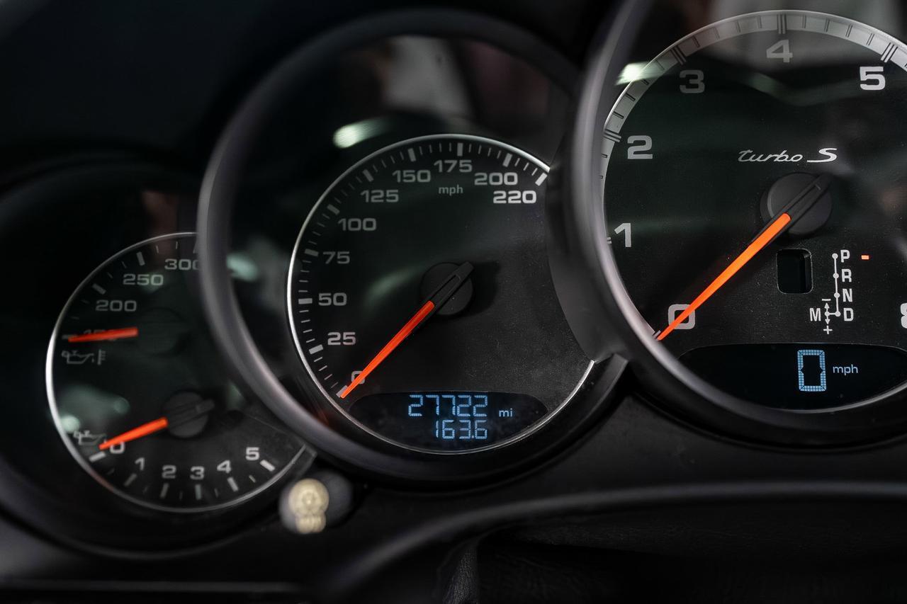 Porsche 911 - Thumbnail 14