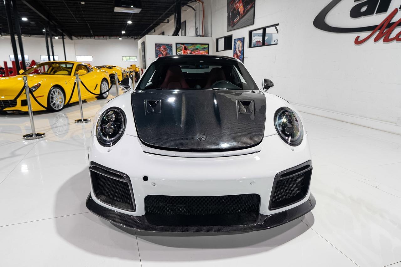 Porsche 911 - Thumbnail 2