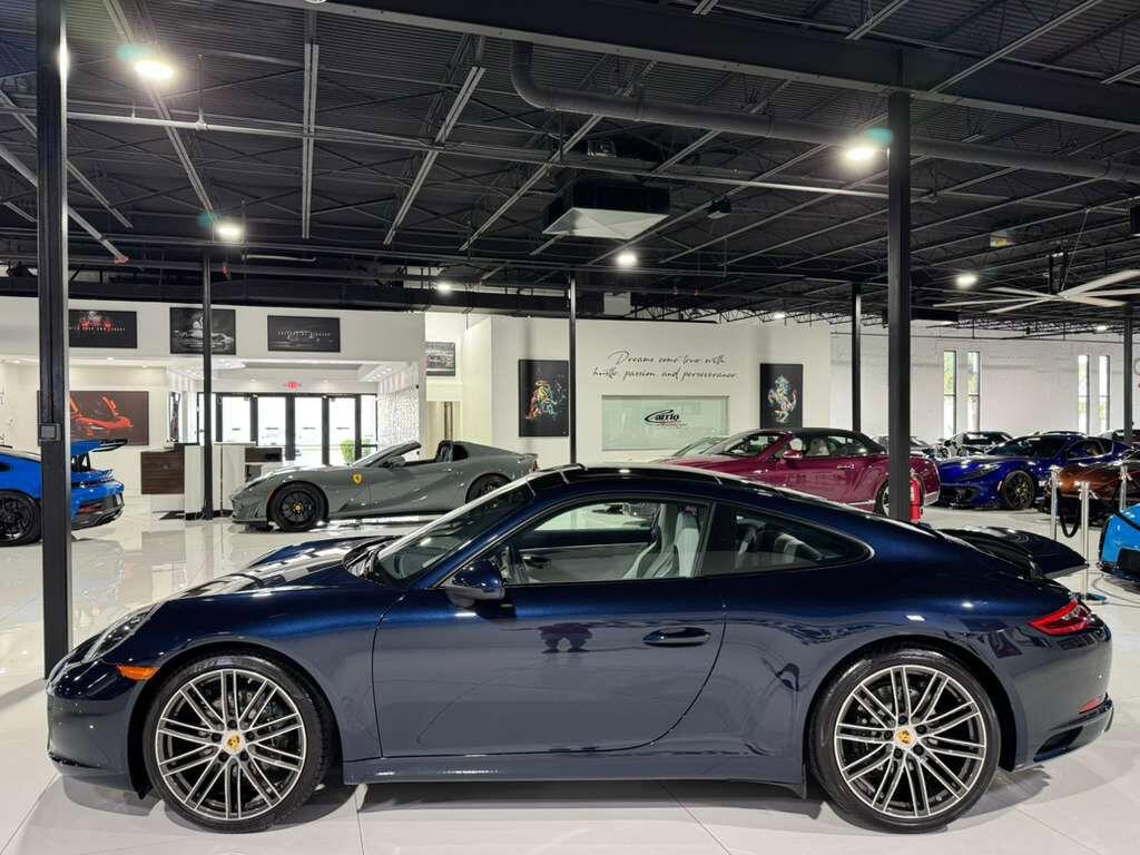 Porsche 911 - Thumbnail 4