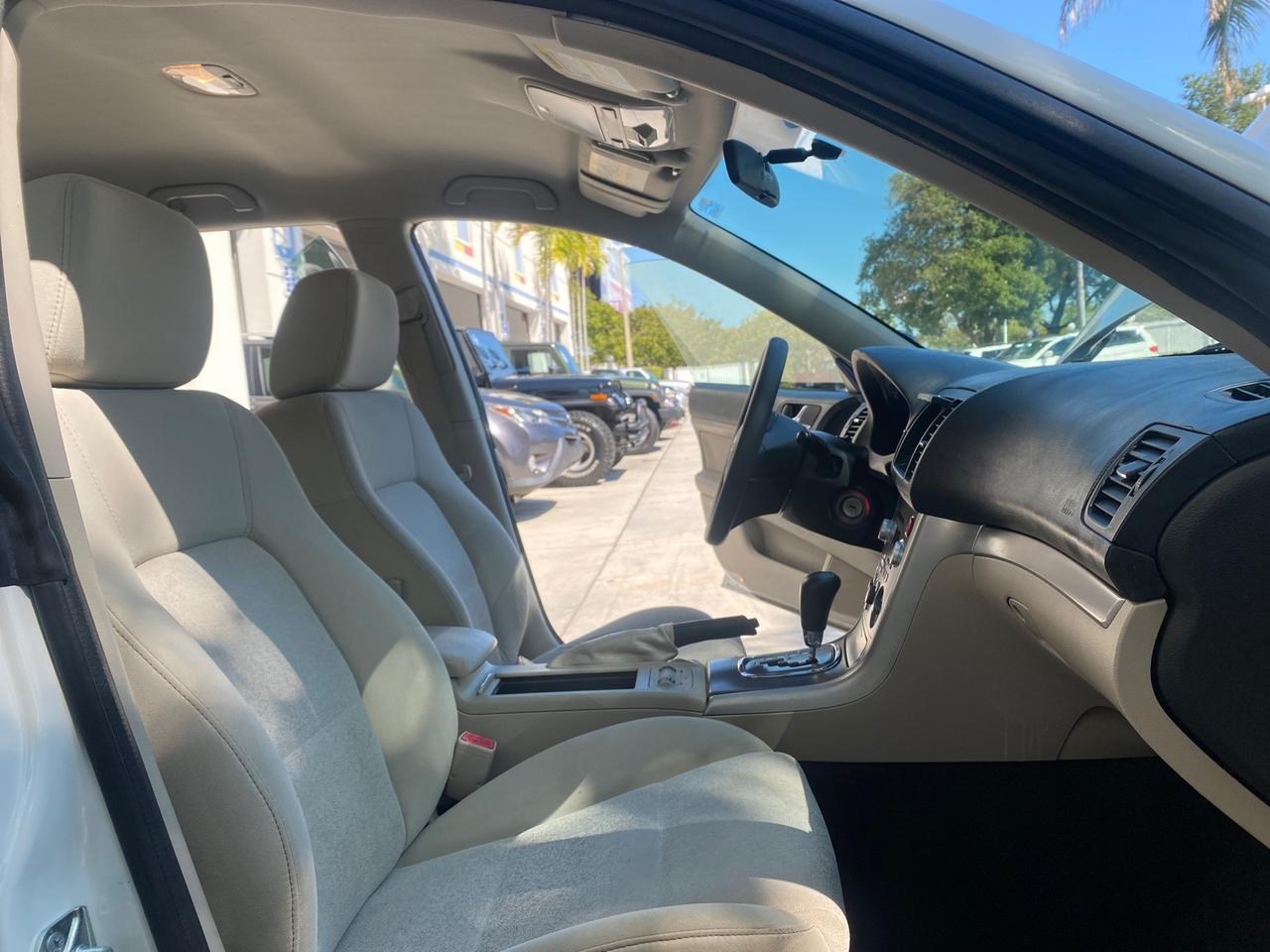 Subaru Outback - Thumbnail 13