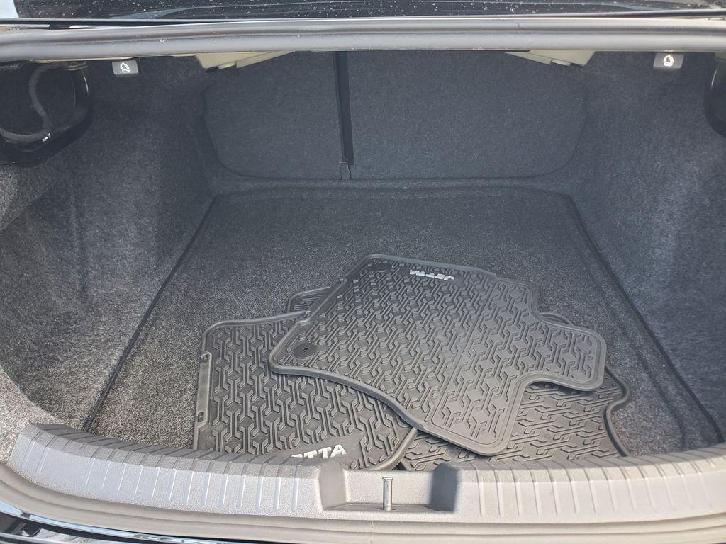 Volkswagen Jetta 1.5T Sport In Hollywood Fl | 3Vwbm7Bu6Pm022112 | Toyota Of Hollywood'S Amazinn Used Cars - Thumbnail 8