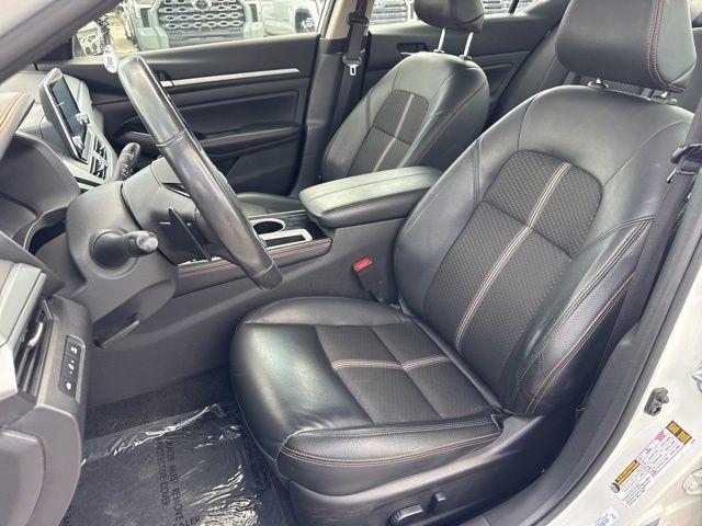 Nissan Altima 2.5 Sr In Hollywood Fl | 1N4Bl4Cv4Rn384210 | Toyota Of Hollywood'S Amazinn Used Cars - Thumbnail 17