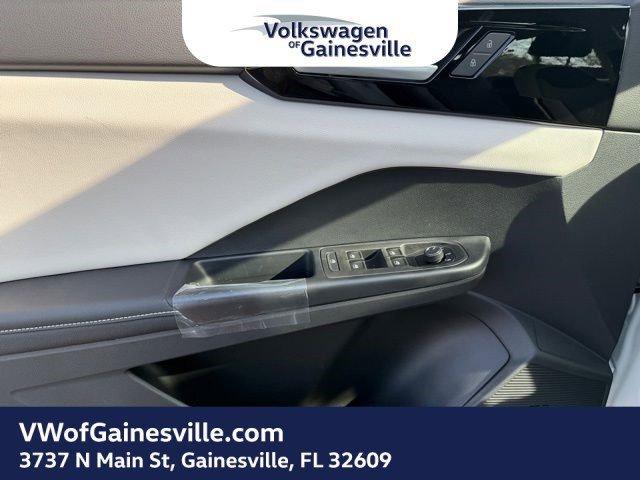 Volkswagen Taos S Fwd Sport Utility - Thumbnail 13