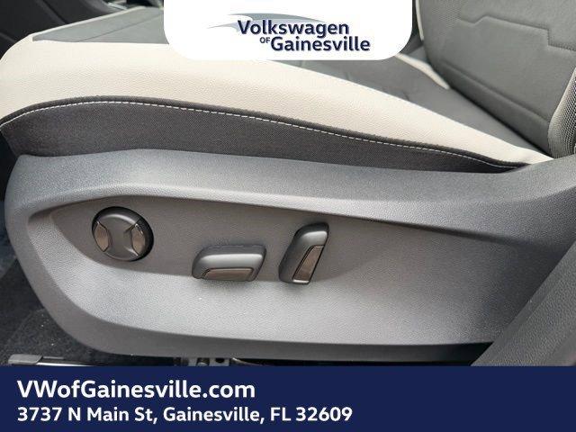 Volkswagen Taos Se Fwd Sport Utility - Thumbnail 15