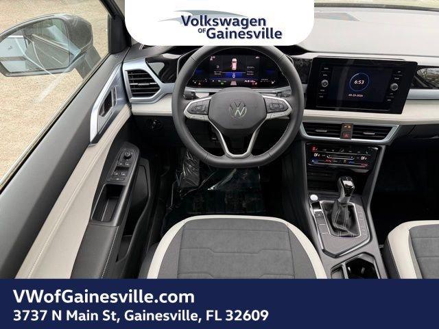 Volkswagen Taos Se Fwd Sport Utility - Thumbnail 12