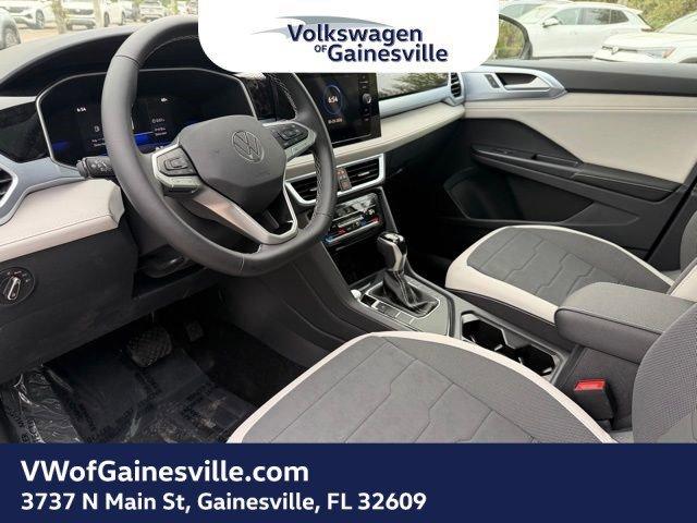 Volkswagen Taos Se Fwd Sport Utility - Thumbnail 17