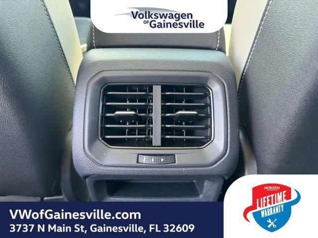 Volkswagen Taos Se Fwd Sport Utility - Thumbnail 13