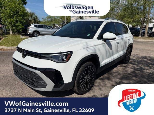 Volkswagen Taos Se Fwd Sport Utility - Thumbnail 4