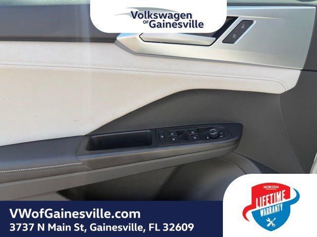 Volkswagen Taos Se Fwd Sport Utility - Thumbnail 17