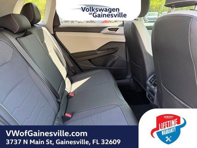 Volkswagen Taos Se Fwd Sport Utility - Thumbnail 8